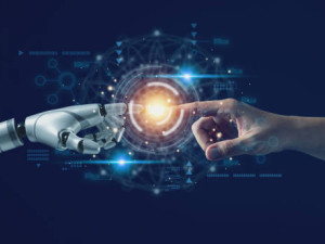 AI 計算架構的世代交替：算力不再是唯一核心，從CPU →GPU走向光互連時代